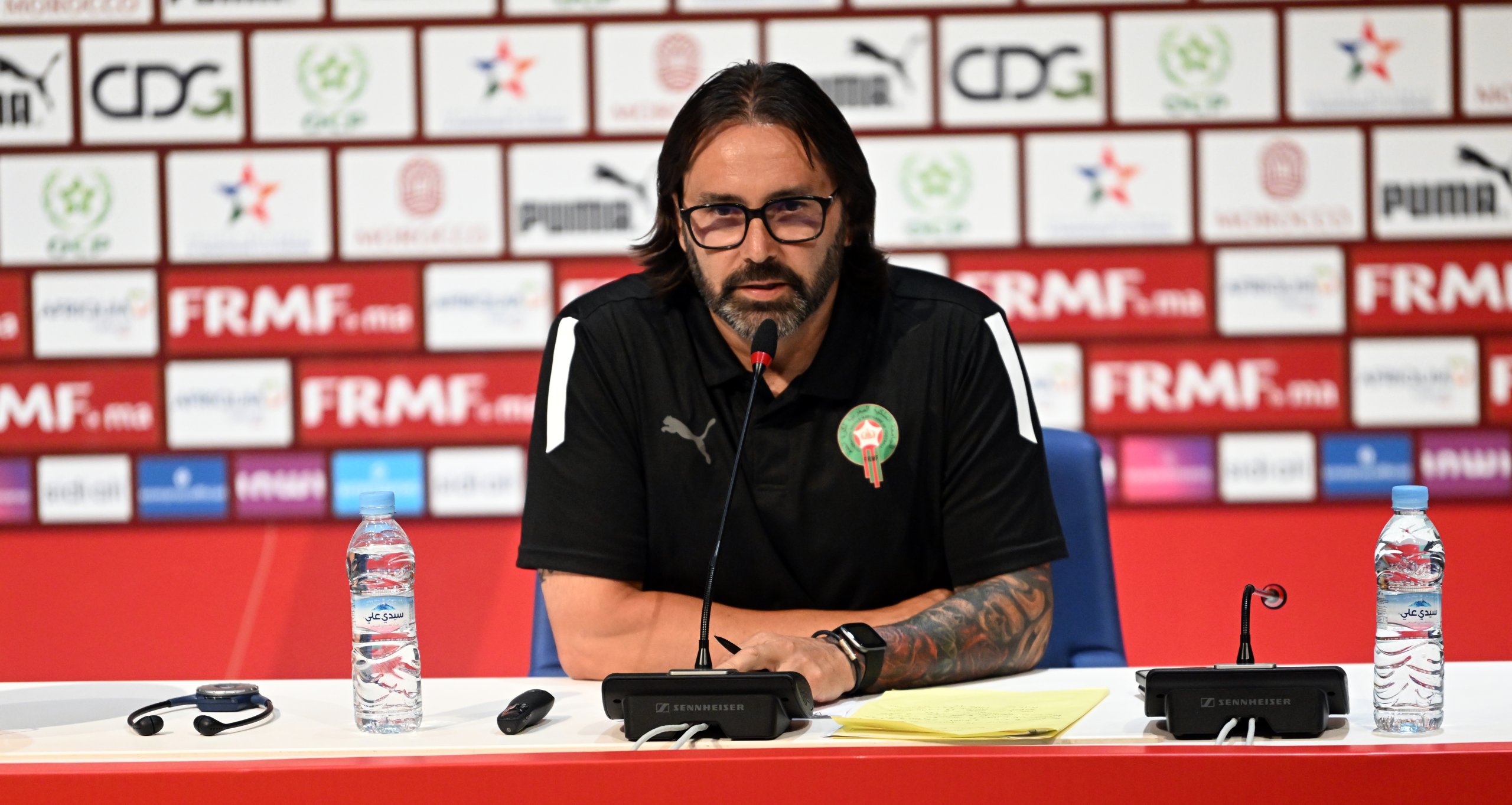 رونالد بيدروس يكشف عن القائمة الأولية للاعبات المنتخب الوطني التي ستشارك في كأس العالم 2023