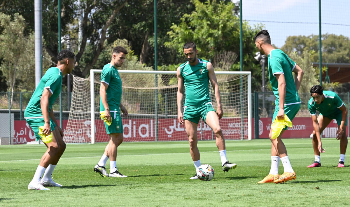 بالفيديو…المنتخب الوطني يجري اخر حصة تدريبية قبل لقاء الرأس الاخضر