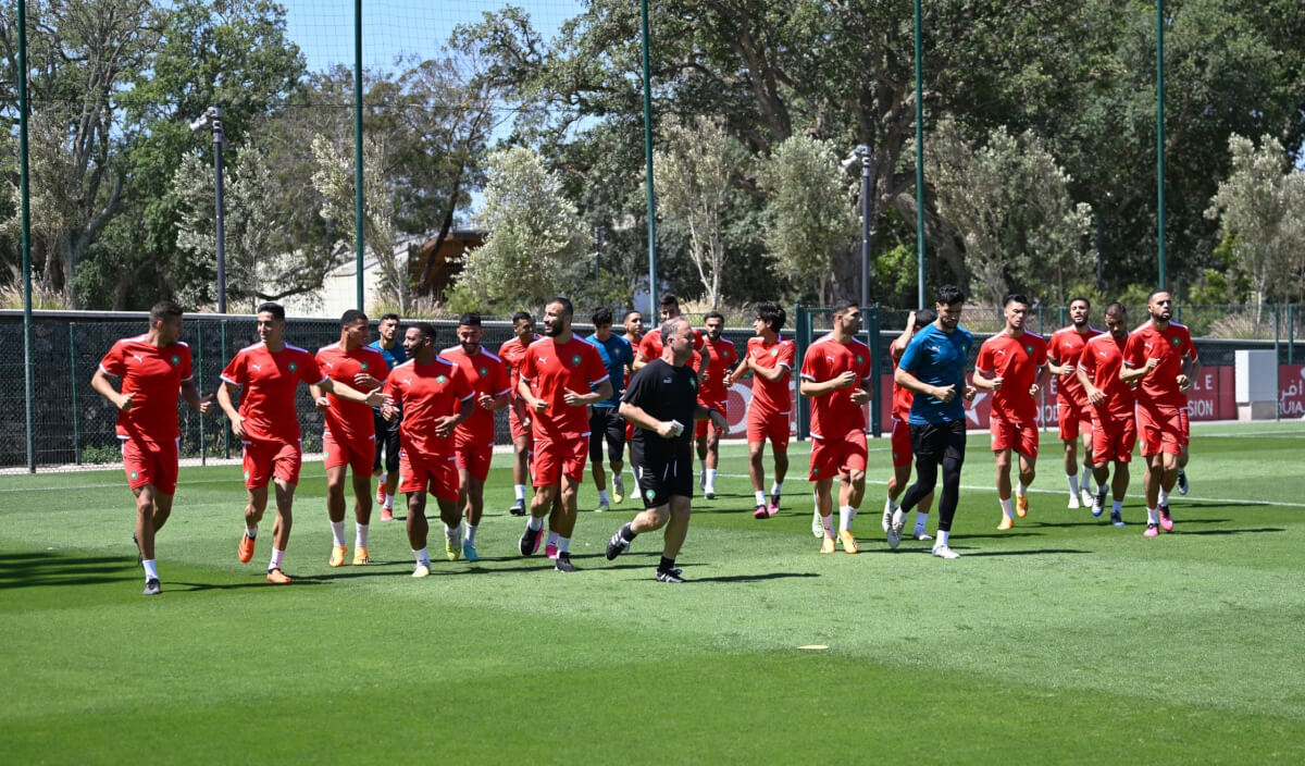 المنتخب الوطني يجري أخر حصة تدريبية قبل التوجه إلى جنوب إفريقيا