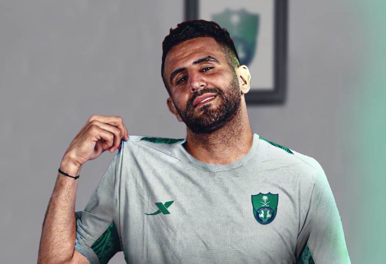رياض محرز لاعبا للأهلي السعودي