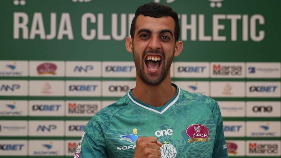 الرجاء الرياضي يتعاقد مع نجم البطولة الوطنية