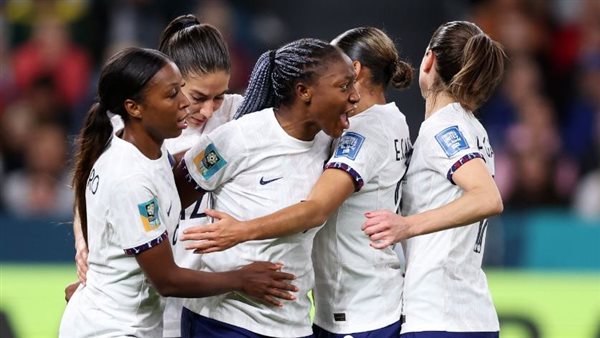 فرنسا تتأهل إلى ثمن نهائي كأس العالم للسيدات