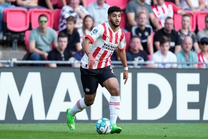 المغربي إسماعيل الصيباري يواصل التألق مع بي إس في إيندهوفن الهولندي