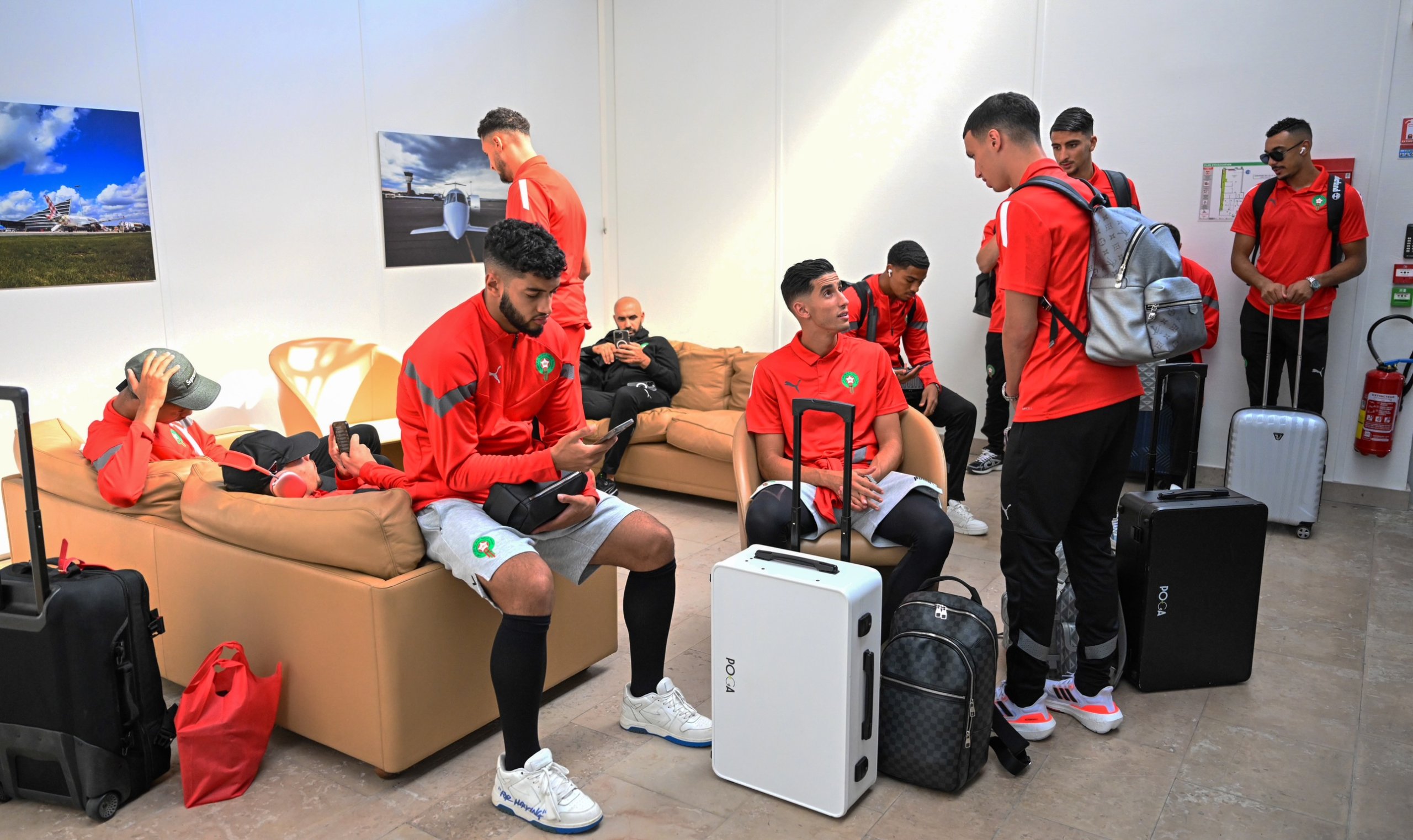 المنتخب الوطني يصل لفرنسا لمواجهة بوركينا فاسو