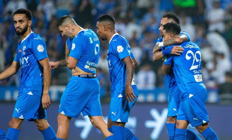 الهلال يقسو على الرياض ويعتلي صدارة الدوري السعودي