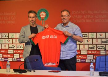 فوزي لقجع يقدم مدربا جديدا للمنتخب المغربي النسوي
