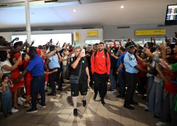 بعثة المنتخب الوطني الأول تحل بكوت ديفوار