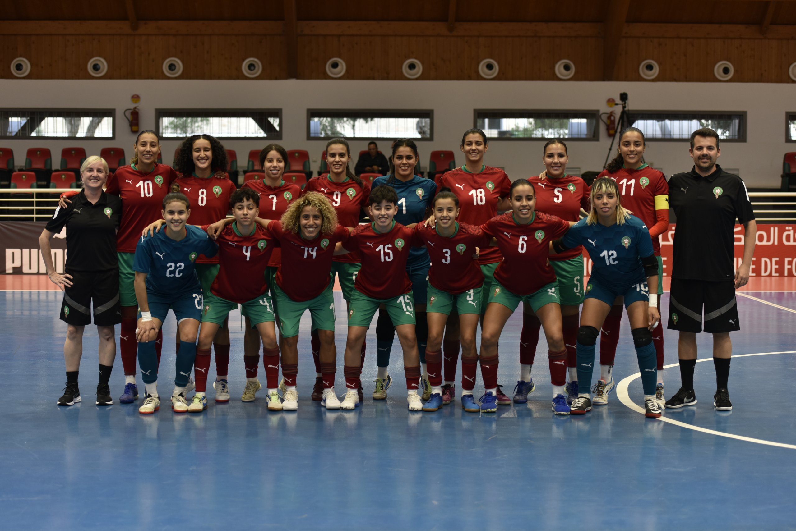 فيديو لتداريب المنتخب الوطني لكرة القدم النسوية لكرة القدم داخل القاعة