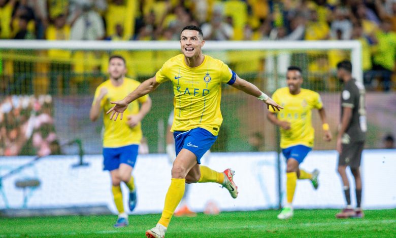 رونالدو يقود النصر لقلب تأخره إلى فوز على ضمك في الدوري السعودي