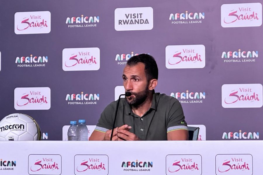 عادل رمزي:” سبب خسارتنا مشكل ذهني محض وعلى اللاعبين أن يفهموا أنه يتوجب عليهم تحمل المسؤولية”