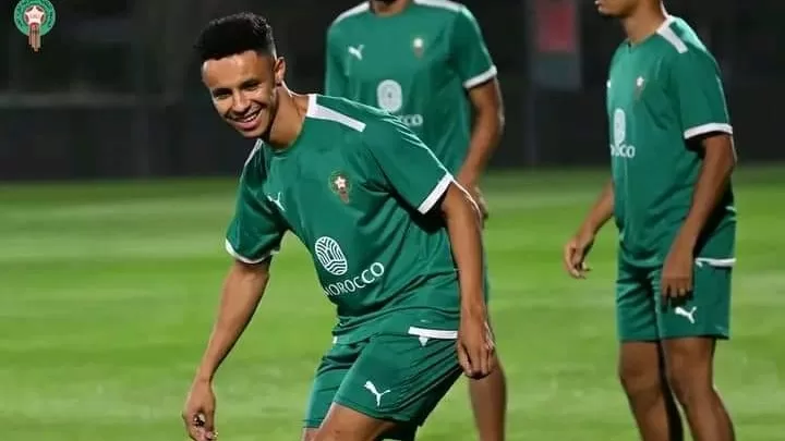 سفيان ديوب:”هي مفخرة لكل عائلتي وأتوق للدفاع عن القميص فوق أرضية الملعب.. ديما مغرب”