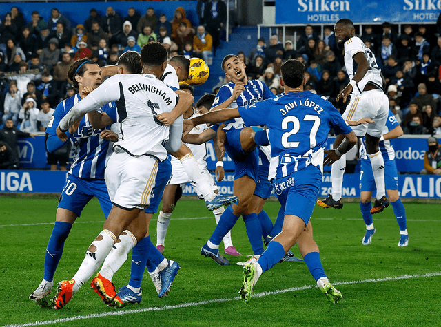 ريال مدريد يستع صدارة الدوري الإسباني بهدف قاتل في مرمى ألافيس