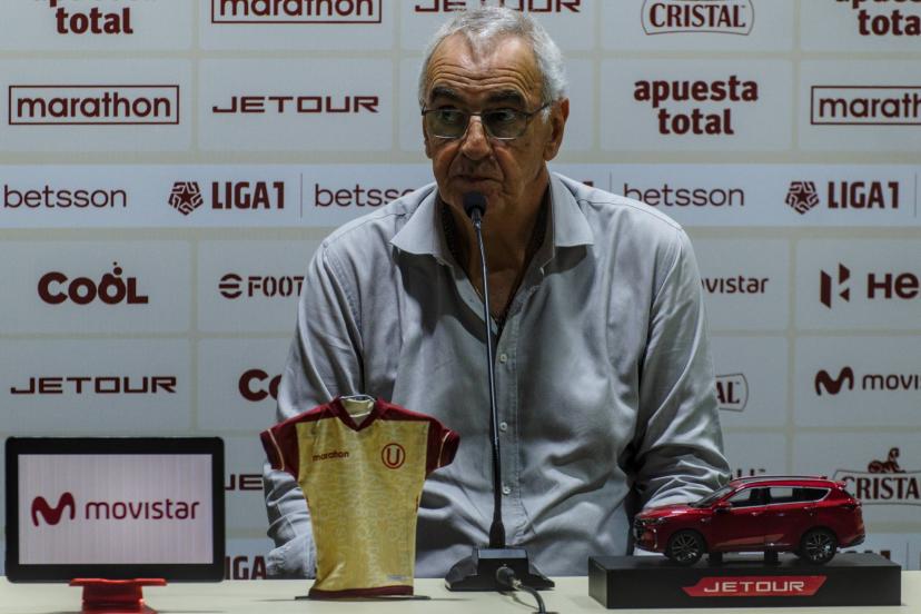 تعيين الأوروغواياني فوساتي مدربا لمنتخب بيرو