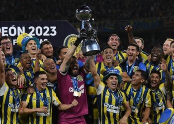 روزاريو سنترال يتوج بلقب كأس الدوري الأرجنتيني