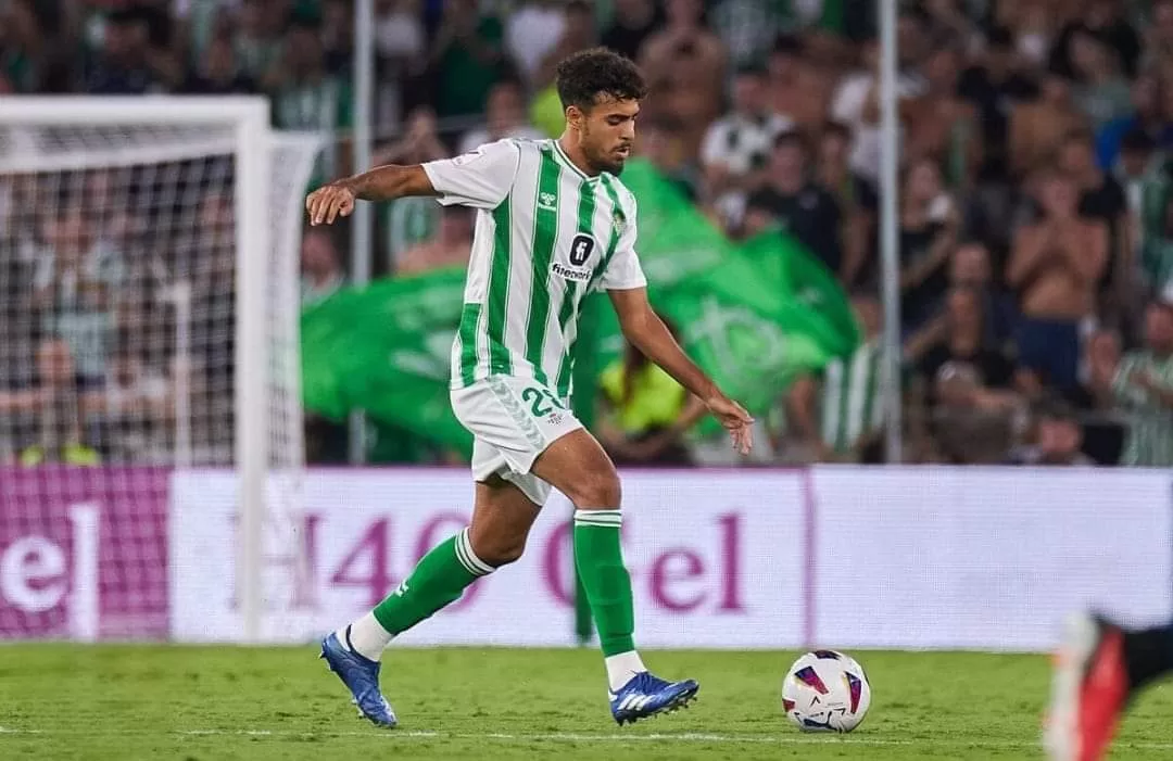 برشلونة يقرر تفعيل خيار إعادة شراء المدافع شادي رياض مقابل 7 مليون يورو