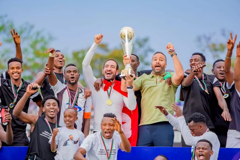 رسمياً….الكوكب المراكشي يتعاقد مع عادل الراضي خلفا للمدرب رضوان الحيمر