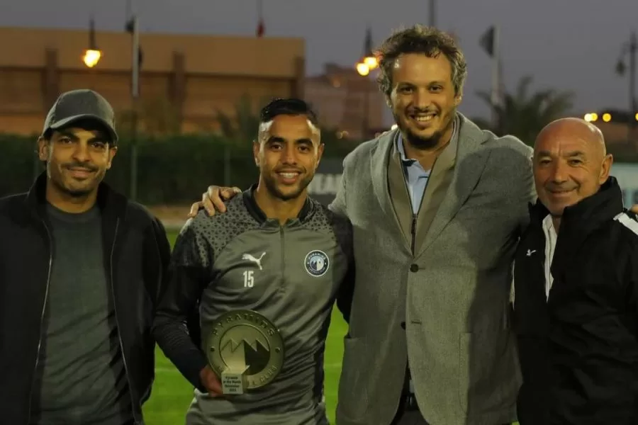 المغربي محمد الشيبي يتوج بجائزة أفضل لاعب في بيراميدز المصري