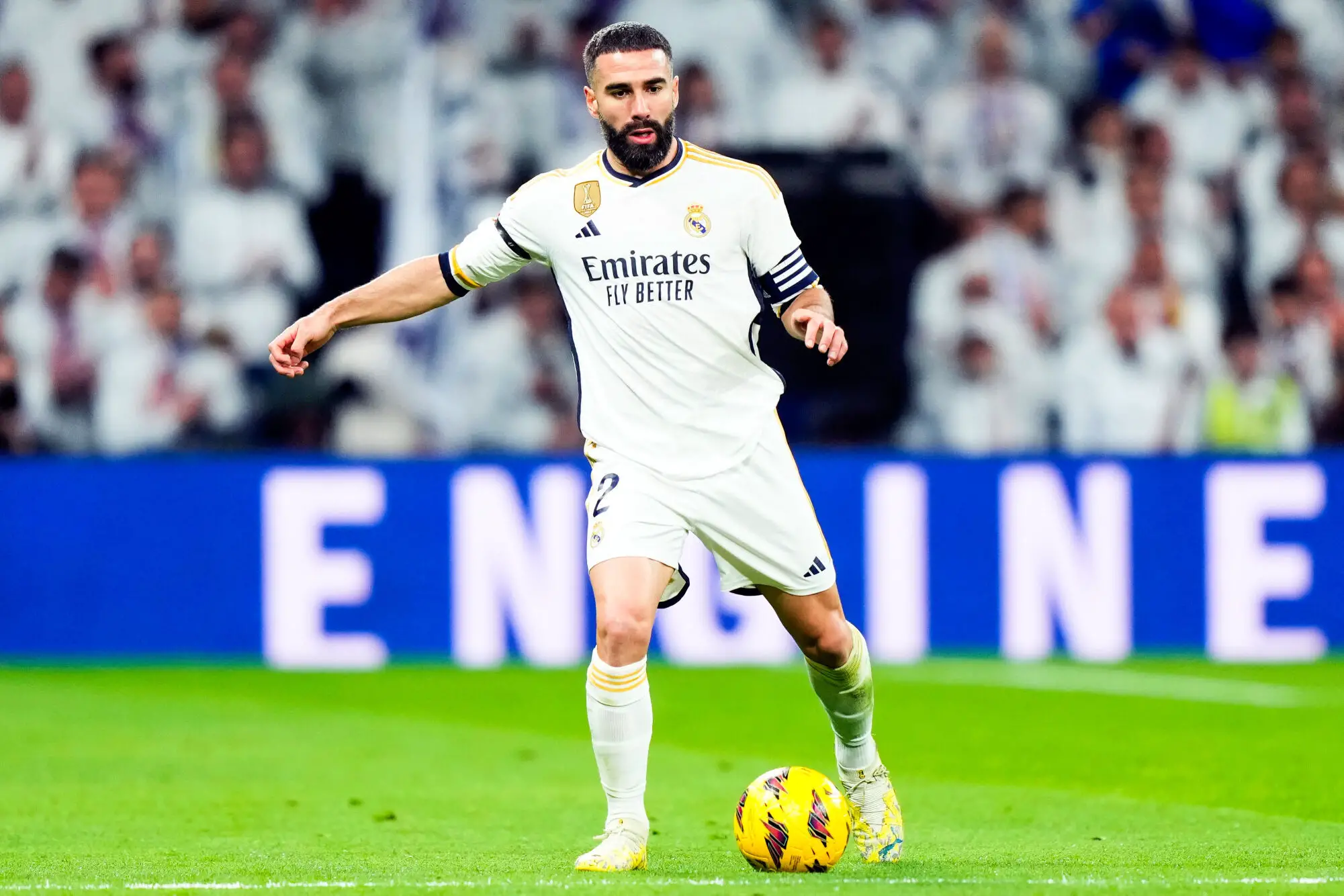 ريال مدريد الإسباني يعلن إصابة مدافعه داني كارفخال