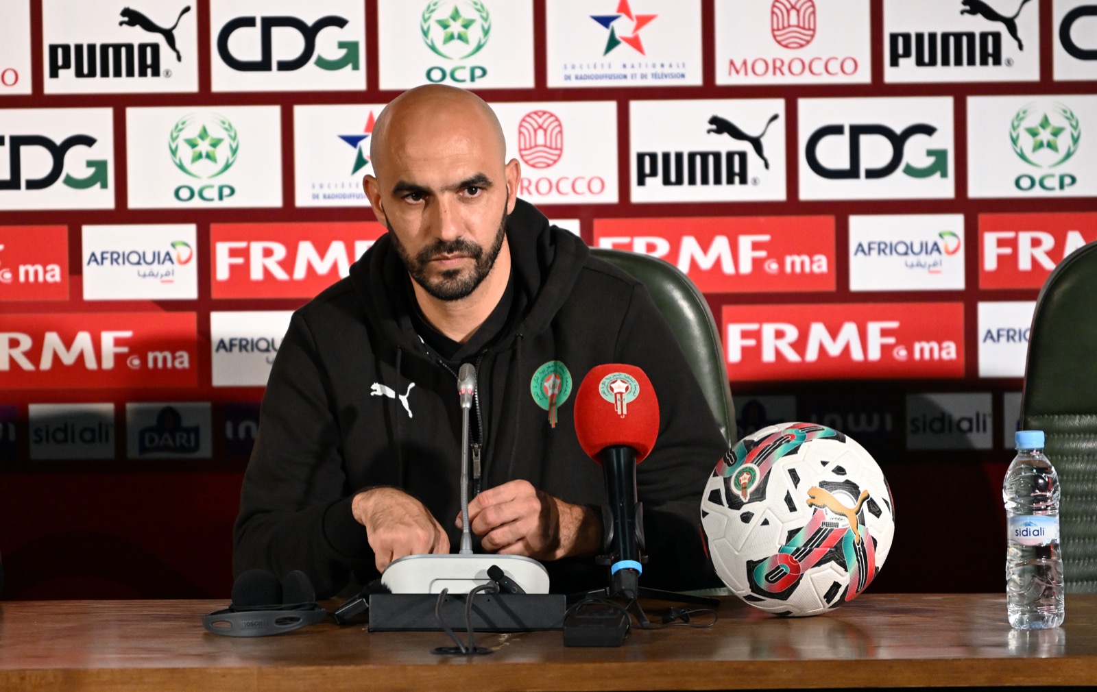 اللائحة النهائية لوليد الركراكي المحتملة لخوض نهائيات كأس أمم إفريقيا