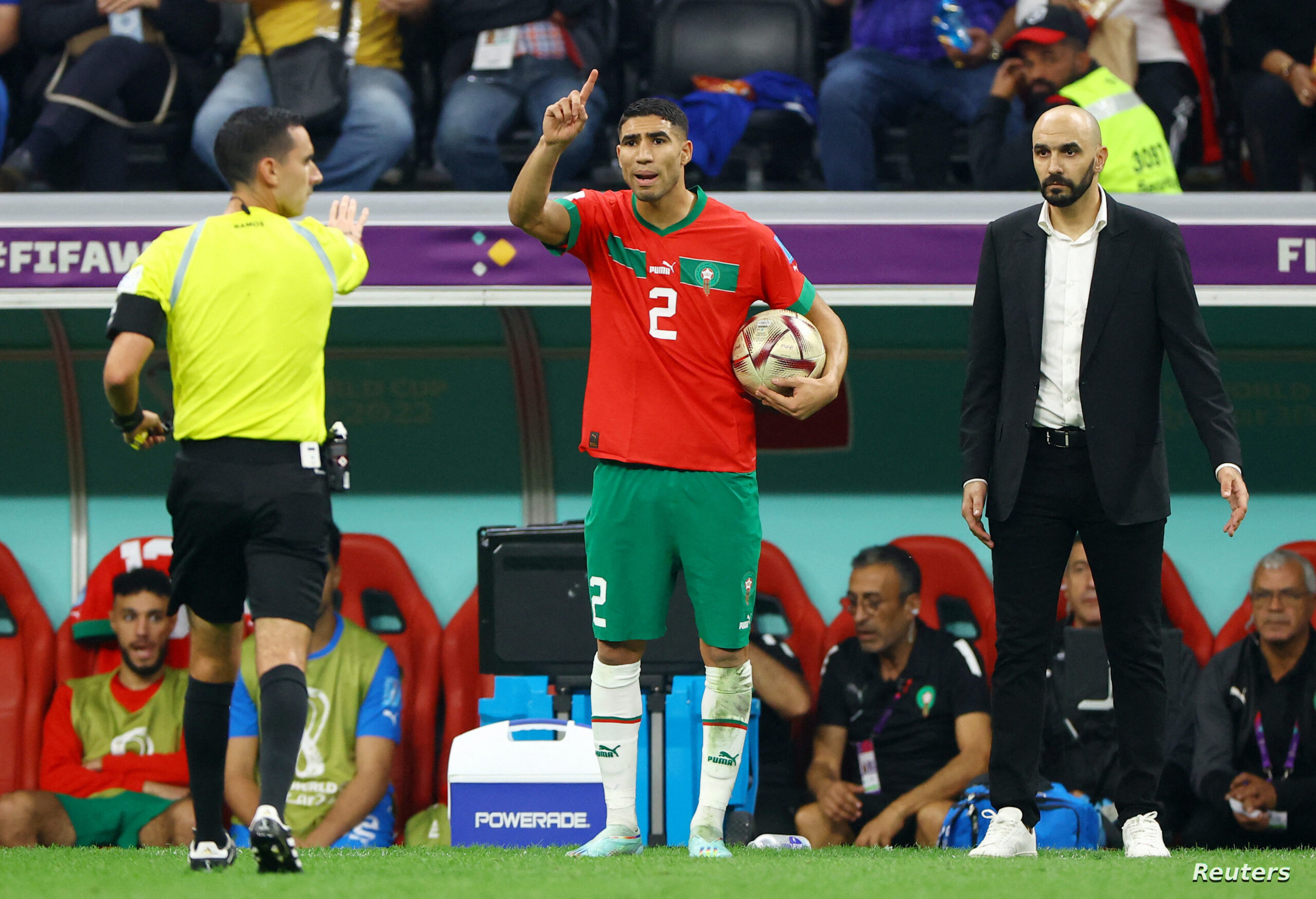 إستياء كبير لحكيمي بعد ضياع ركلة الجزاء .. وليلة حزينة قضها المنتخب المغربي ..