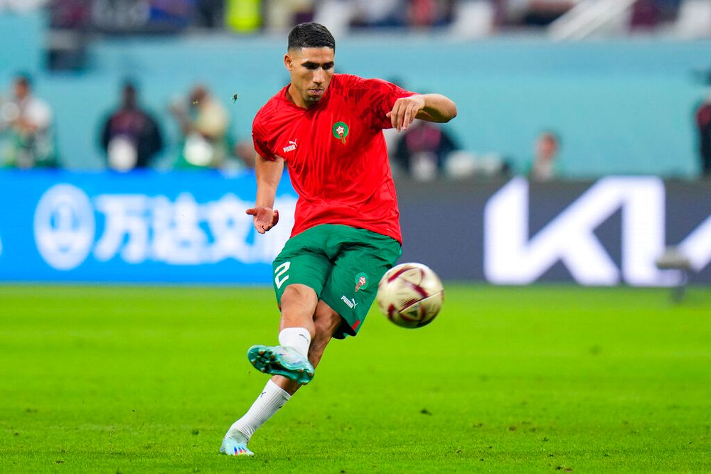 أشرف حكيمي يفوق قيمة منتخب تونس بأكمله ويثير التساؤلات ..