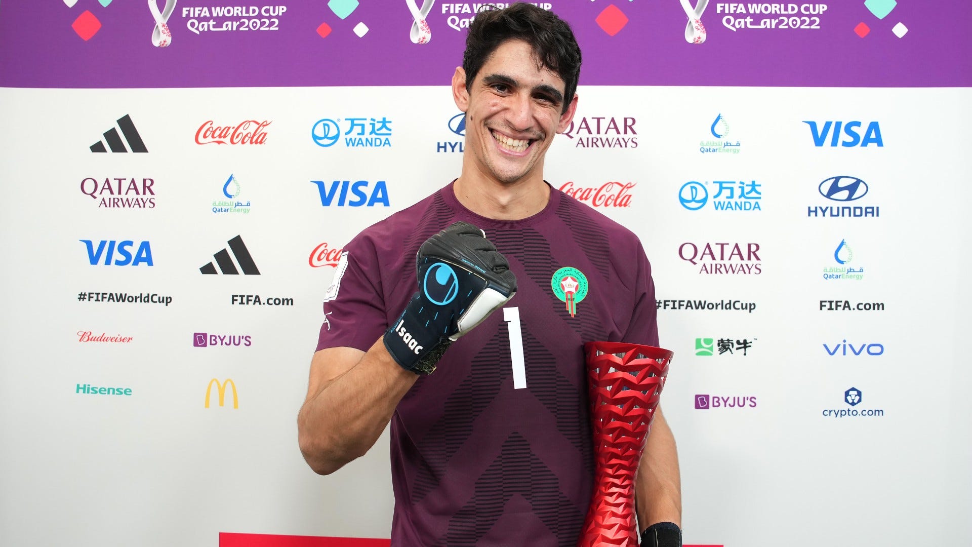 يخص بونو .. حفل جوائز الأفضل لعام 2023 يجمع نجوم كرة القدم في لندن..