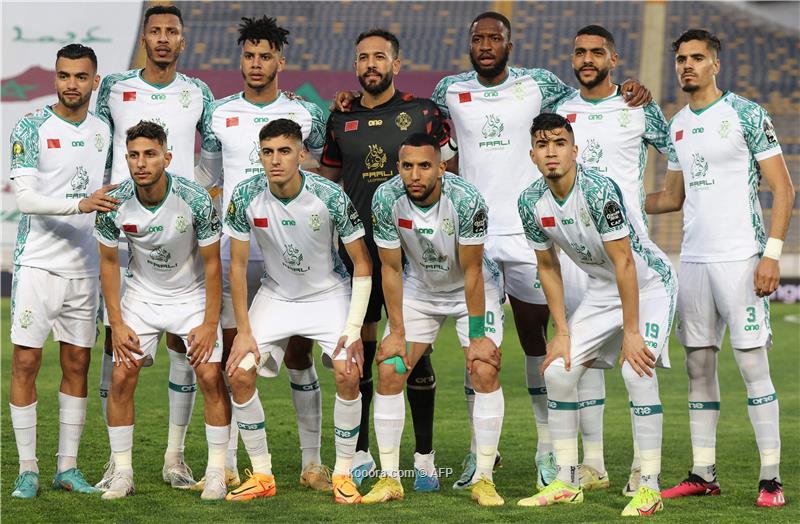 قبل مواجهة الديربي .. الرجاء الرياضي يستعيد خدمات لاعب مهم ..