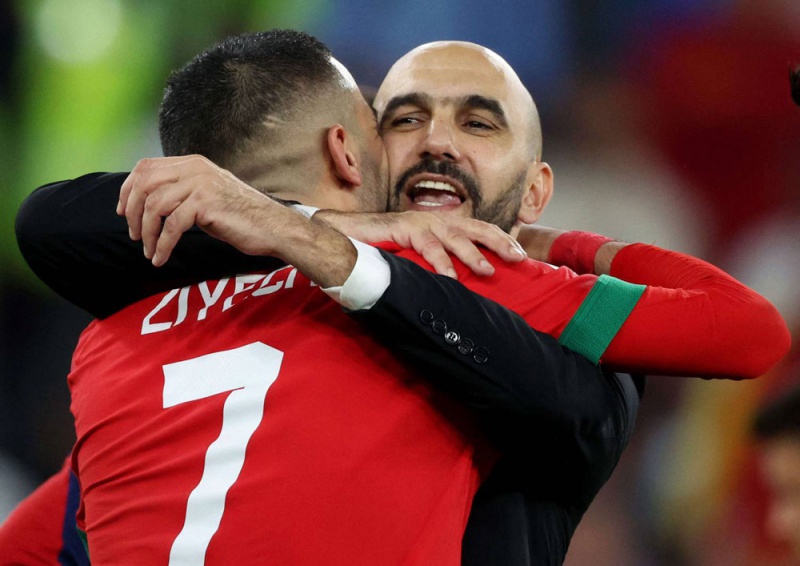 خطة ثانية للركراكي لسد خصاص غياب زياش المحتمل أمام جنوب إفريقيا ..