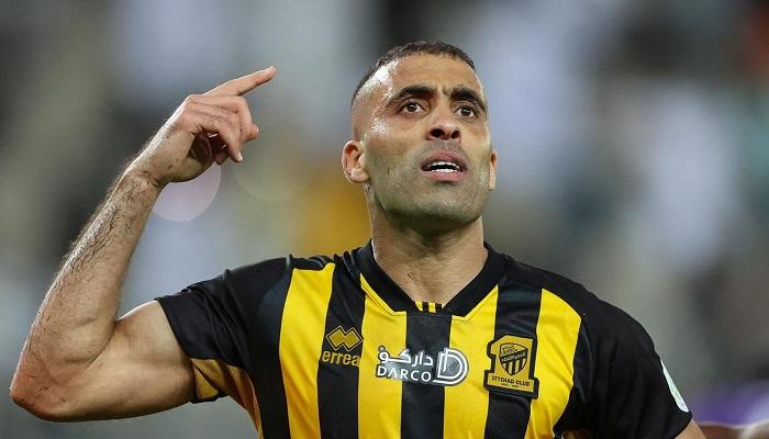 بنمحمود يفاجئ عبد الرزاق حمدلله بعد التألق في دوري أبطال أسيا..