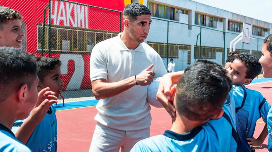 اللاعب المغربي أشرف حكيمي يتألق ضمن قائمة 100 شاب إفريقي استثنائي