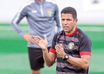 رحيل محتمل للحسين عموتة عن منتخب الاردن ..