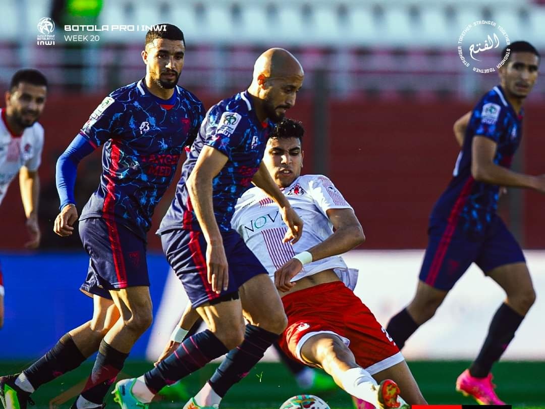 المغرب التطواني يفرض التعادل على مضيفه الفتح الرياضي