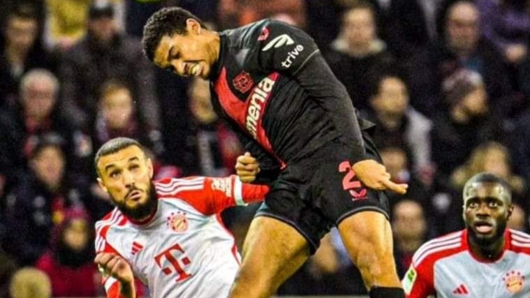 رفاق آمين عدلي لاعب بايرن ليفركوزن يهزمون رفاق الدولي المغربي نصير مزراوي لاعب بايرن ميونخ