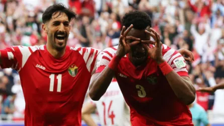 منتخبا الأردن وقطر يحافظان على الآمال العربية في كأس أمم آسيا