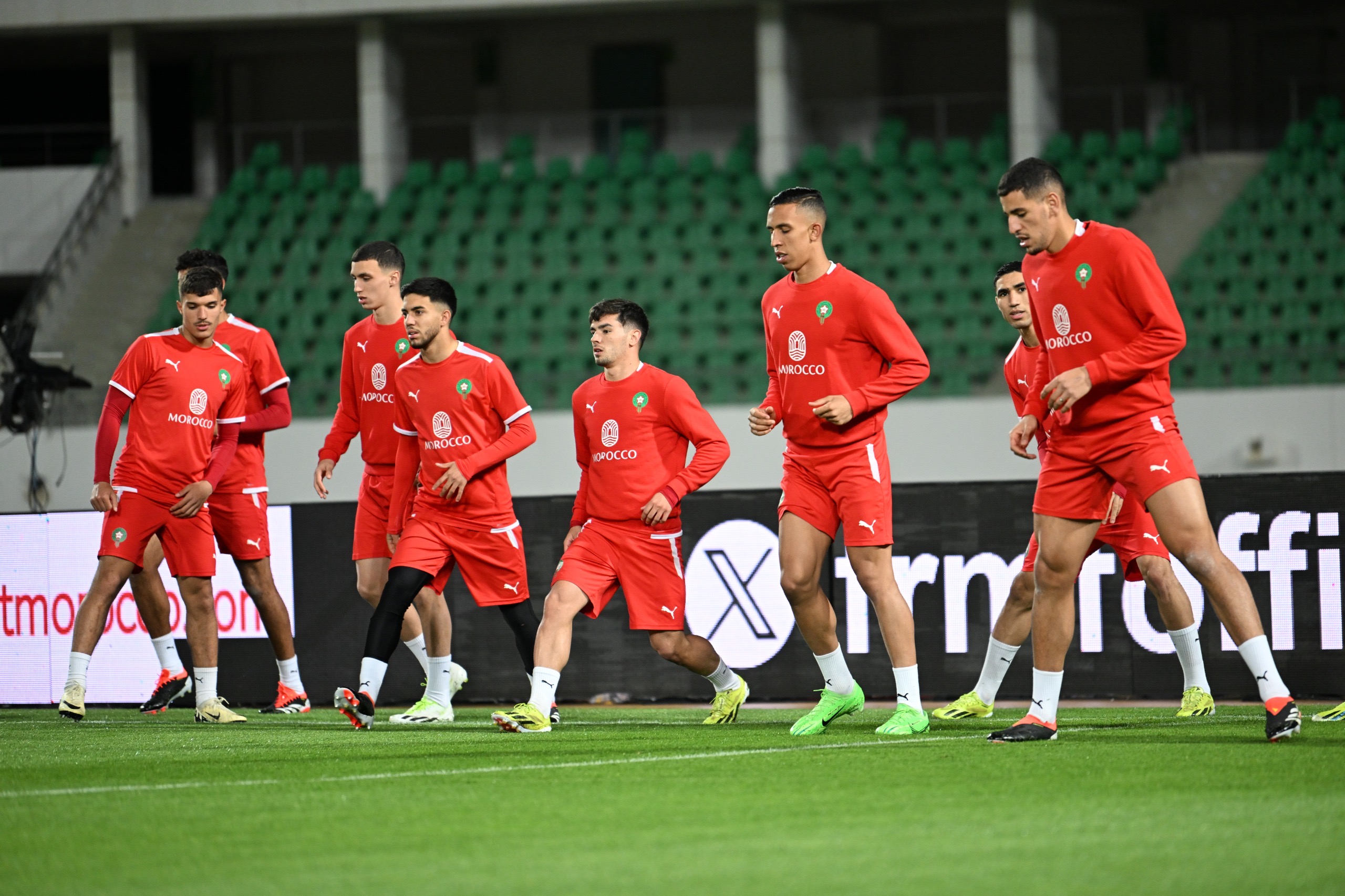المنتخب الوطني يجري اخر حصة تدريبية قبل لقاء انغولا
