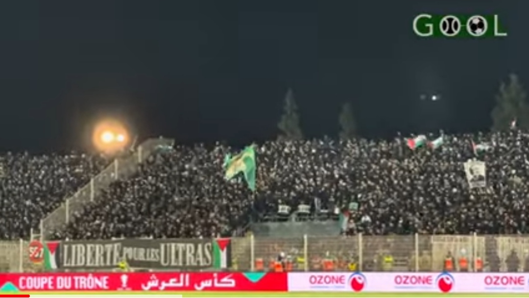 جماهير الرجاء تخلق الحدث خلال مواجهة أولمبيك أسفي