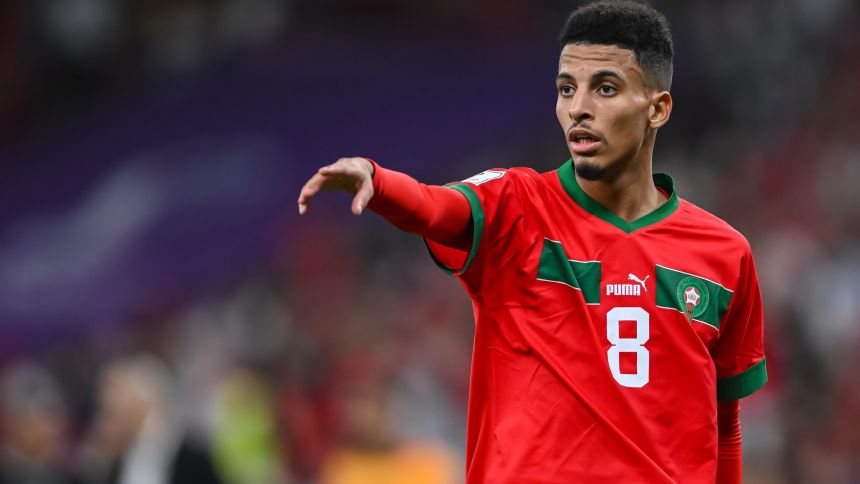 انتقال عز الدين أوناحي إلى الدوري السعودي قد يكون وشيكا