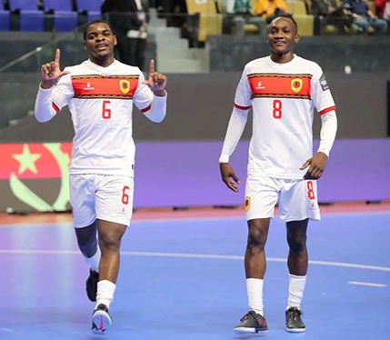 المنتخب الأنغولي يطيح بنظيره المصري ويتأهل لنهائي كأس أمم إفريقيا لكرة القدم داخل القاعة ويضمن إحدى بطاقات المونديال