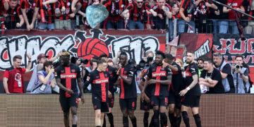 باير ليفركوزن: الاحتفال بدرع البوندسليجا بعد نهائي كأس ألمانيا