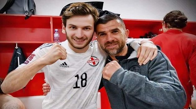 بحضور الرجاوي السابق الشادلي.. جورجيا تعبر إلى الدور الثاني