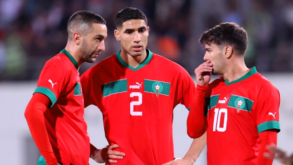 وليد الركراكي يشيد بأداء حكيم زياش وتوافقه مع براهيم دياز