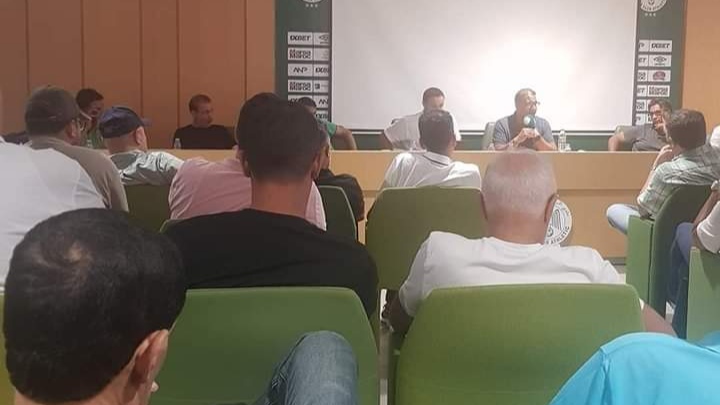 الرجاء يكشف تفاصيل لقاء الرئيس عادل هلا مع المنخرطين