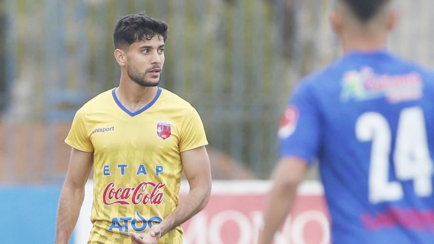 الأزمة المالية تمنع اتحاد طنجة من التعاقد مع الجزائري شمس الدين نيرير