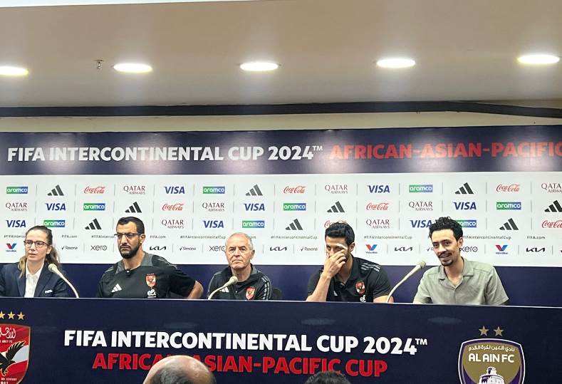 مدرب الأهلي المصري:”سفيان رحيمي مهاجم كبير وقوي، ولكنه لا يلعب بمفرده”