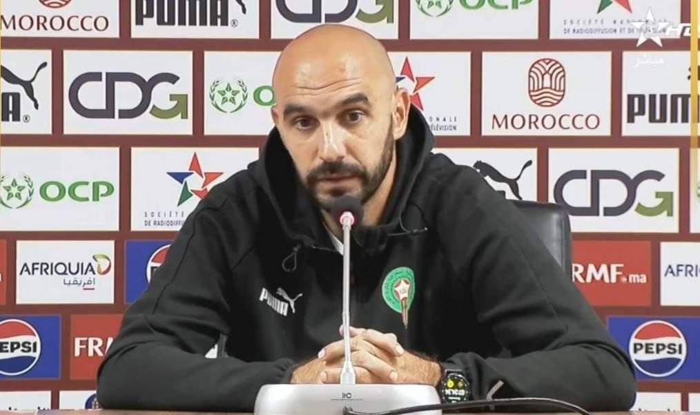 وليد الركراكي:”في الشوط الثاني اللاعبين كيفكرو ف الفرق ديالهم والماتشات لي بقاو ليهم”