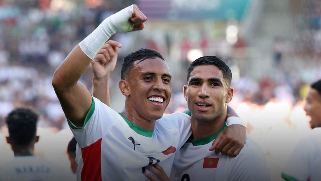 أشرف حكيمي وسفيان رحيمي ضمن قائمة المرشحين للفوز بجائزة أفضل لاعب إفريقي