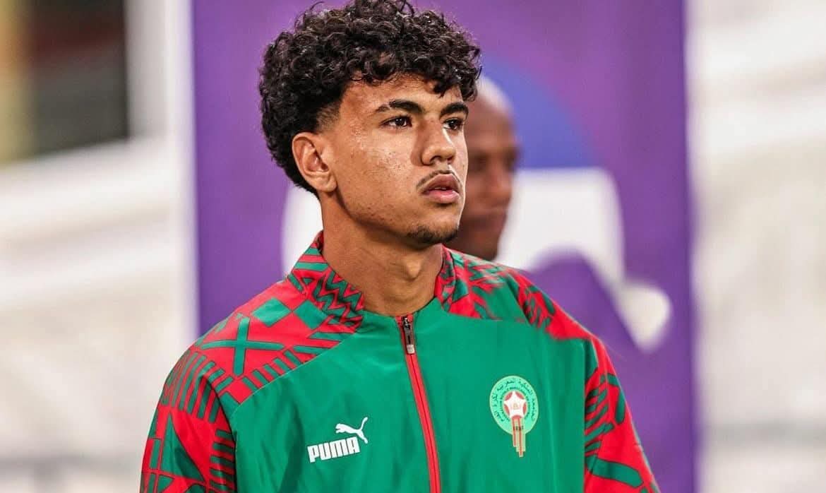 آدم أزنو يتحدث عن تجربته مع المنتخب المغربي ودعم زملائه له