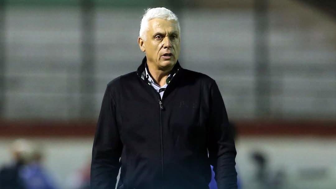 الجيش الملكي ينفصل بالتراضي عن مدربه الفرنسي هوبير فيلود