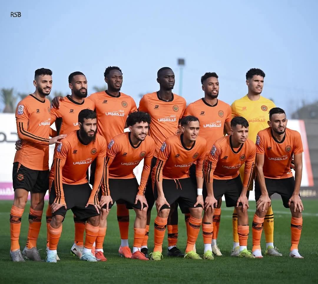 نهضة بركان يواصل تألقه ويفوز على شباب السوالم برباعية نظيفة