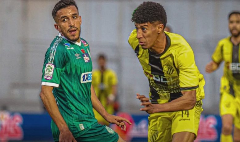 الرجاء يواصل نزيف النقاط بتعادل سلبي أمام المغرب الفاسي
